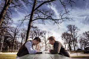 Wahrheit und Fehlinformation im Vergleich
